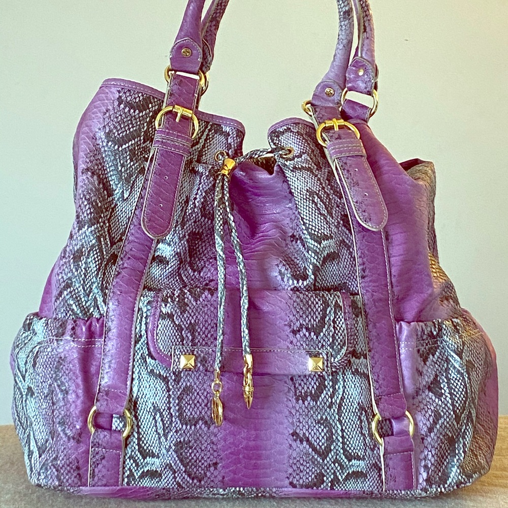 Large oversized arm bag